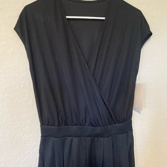 NWT HALARA vneck black jumpsuit, side pockets, short sleeve, straight leg flowy - Picture 3 of 9